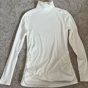 Old Navy Cream Maternity Long Sleeve Turtleneck